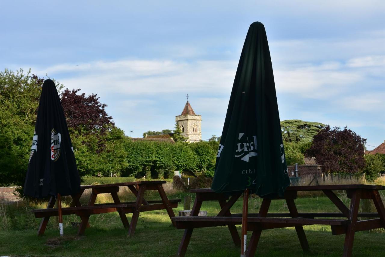 The Bell Inn 索尔兹伯里 外观 照片