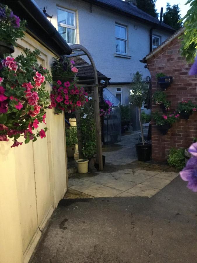 The Bell Inn 索尔兹伯里 外观 照片