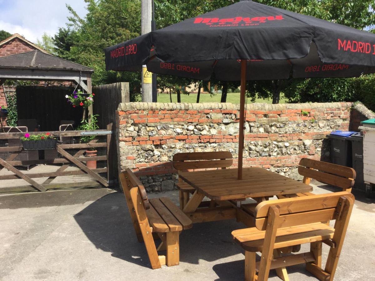 The Bell Inn 索尔兹伯里 外观 照片