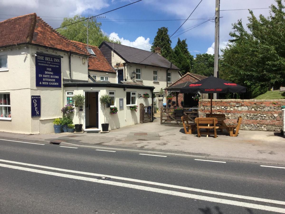 The Bell Inn 索尔兹伯里 外观 照片