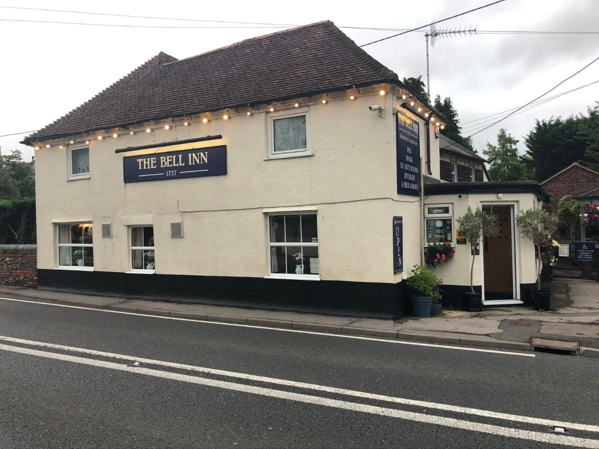 The Bell Inn 索尔兹伯里 外观 照片